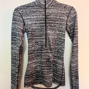 Nike Women's Black and White Long Sleeve Top